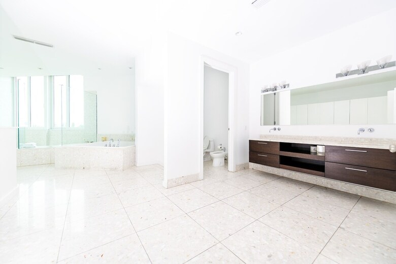 2228 Park 1