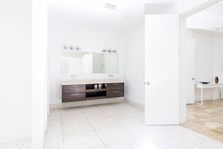 2228 Park 1
