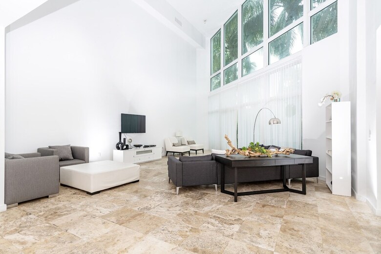 2228 Park 1