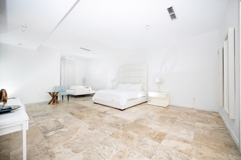 2228 Park 1