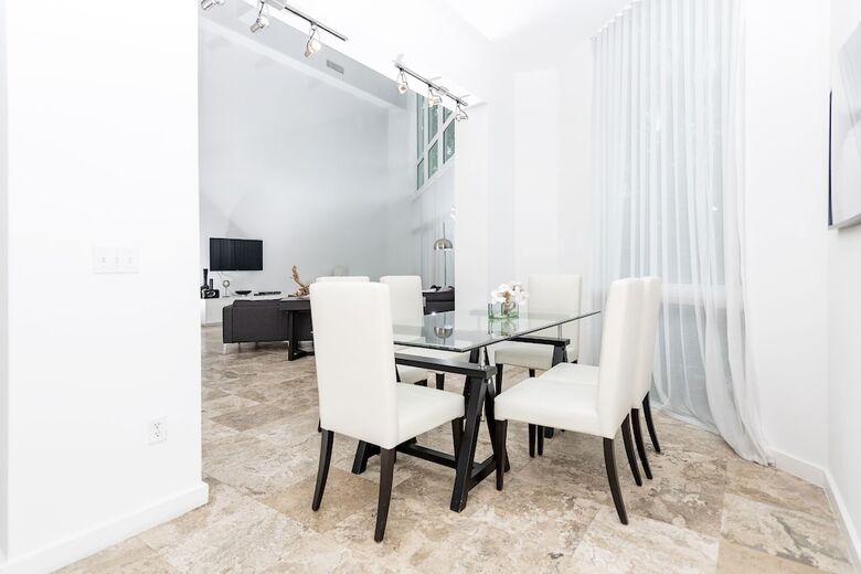 2228 Park 1