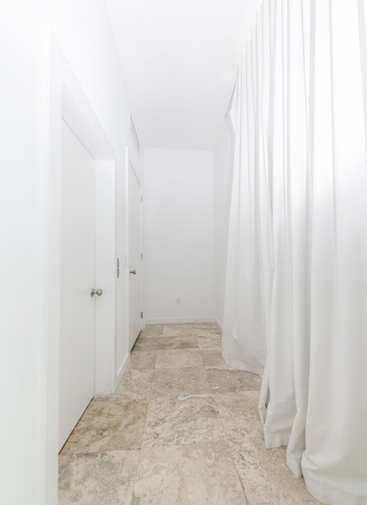 2228 Park 1