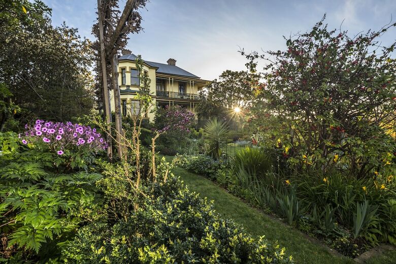 Corinda Contemporary