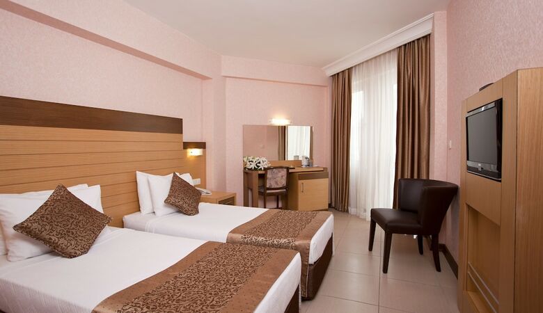 Remi Hotel