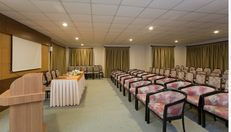 Remi Hotel