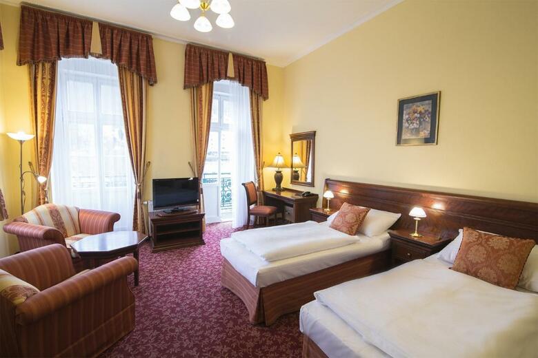 Ontario Hotel Garni
