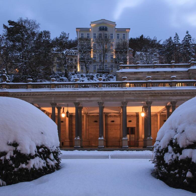 Ontario Hotel Garni