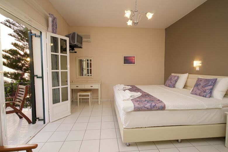 Hotel Studios Vrionis Panoramic Sunset