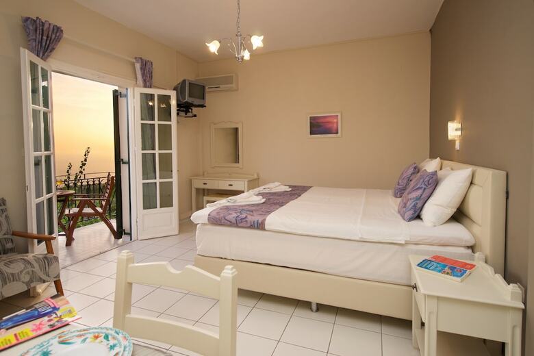 Hotel Studios Vrionis Panoramic Sunset