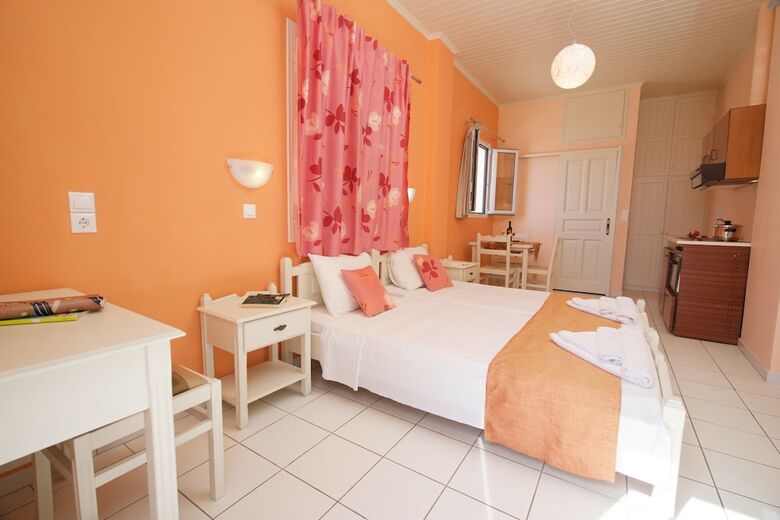 Hotel Studios Vrionis Panoramic Sunset