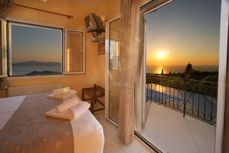 Hotel Studios Vrionis Panoramic Sunset