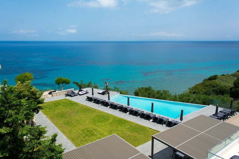 Aparthotel Kymothoe Elite