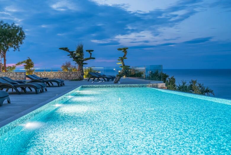 Aparthotel Kymothoe Elite