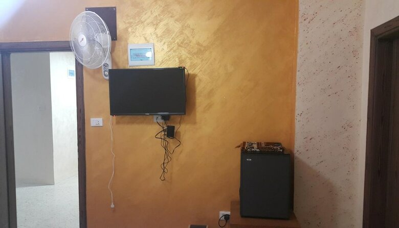 Al-houriat Hotel