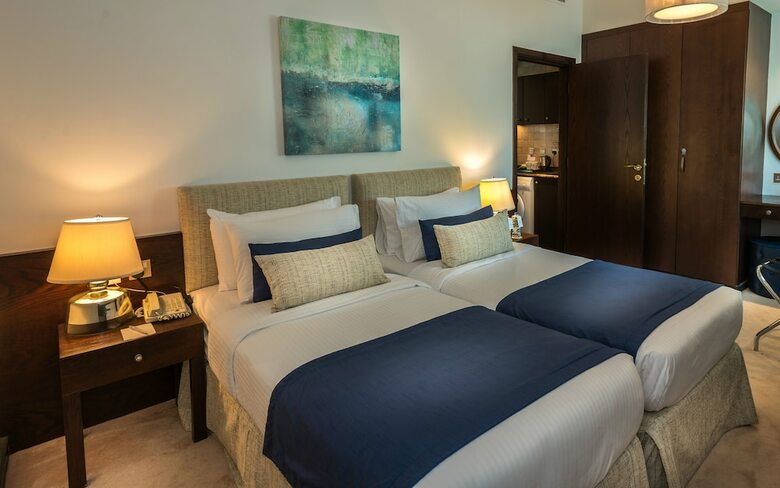 Aparthotel First Central Hotel Suites