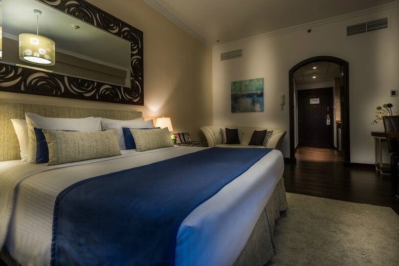 Aparthotel First Central Hotel Suites