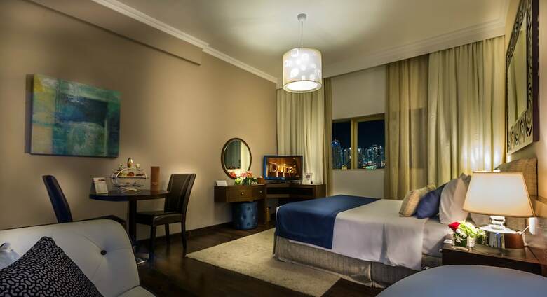 Aparthotel First Central Hotel Suites