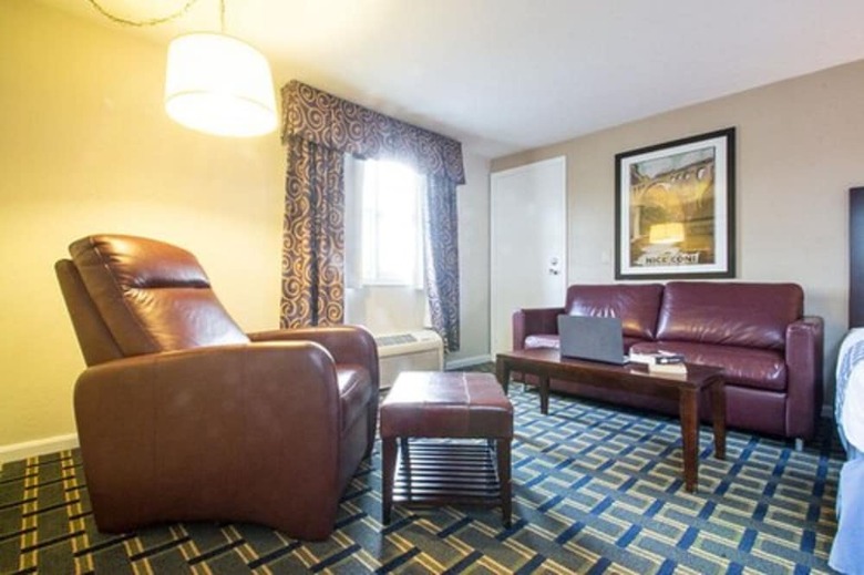 Hotel Tidewater Inn