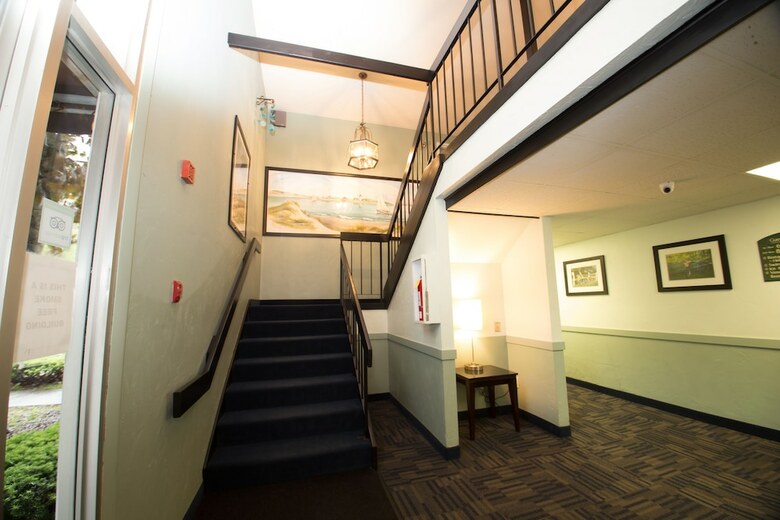 Hotel Tidewater Inn