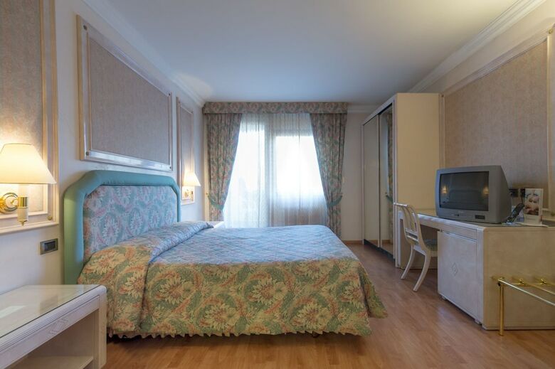Hotel Comano Cattoni Holiday