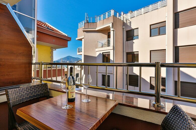 Bed & Breakfast Apartmani Luka - Vila Brzulovi?