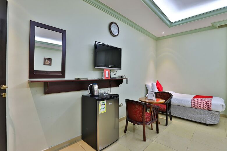 Oyo 425 Hotel Manazil Alfouz