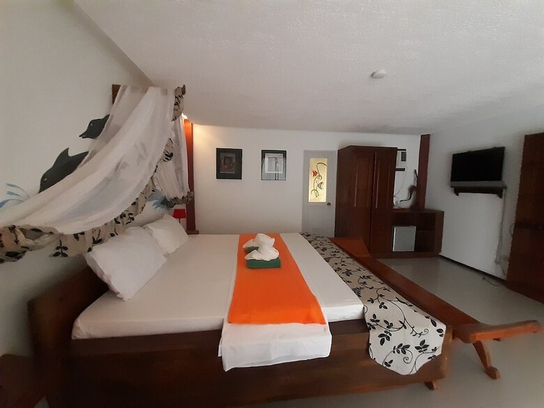 Hotel Coopers Beach Resort