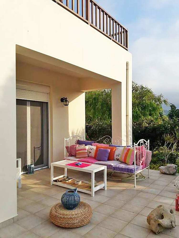 Villa Armonia, Everything Is In Harmony