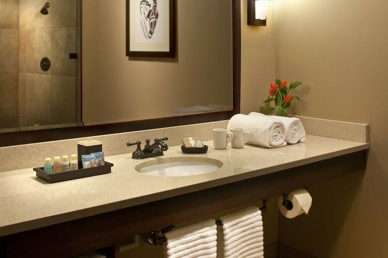 Hotel Swinomish Casino & Lodge