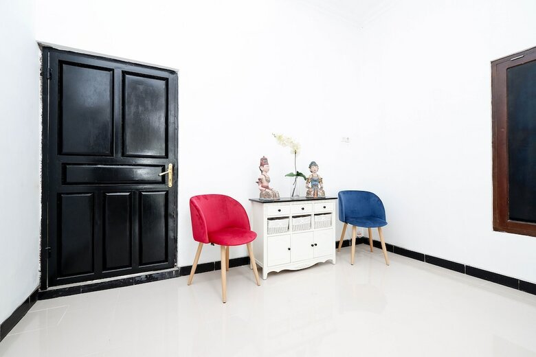 Hotel Oyo 1611 Four D'home