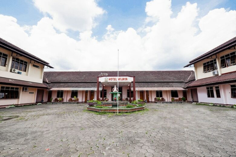 Oyo 2495 Hotel Wijaya