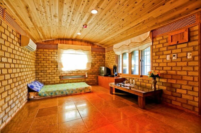 Sambatgol Pension