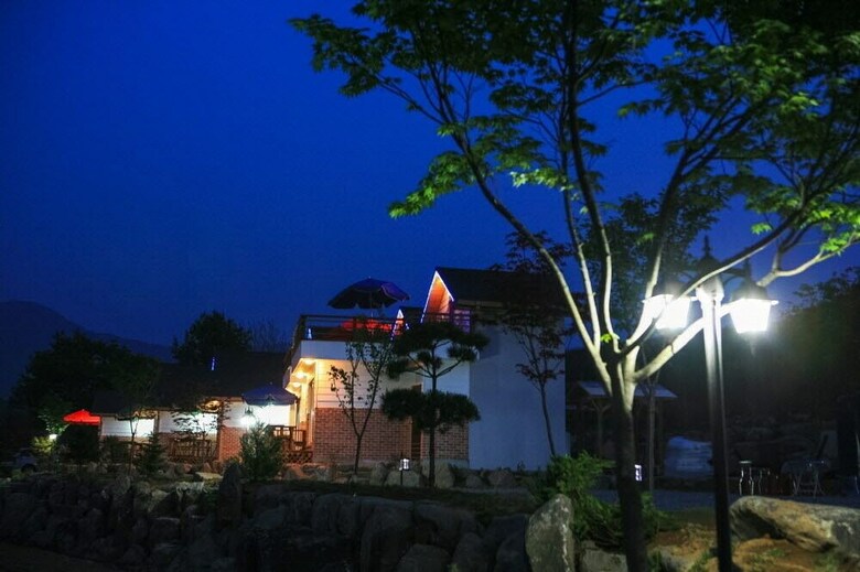 Yeoulmok Pension