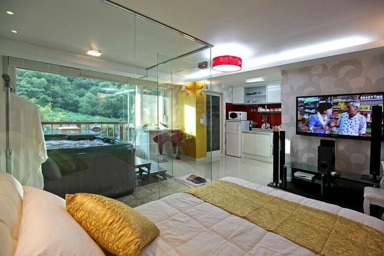 Apartamentos White House On The Lake Pension