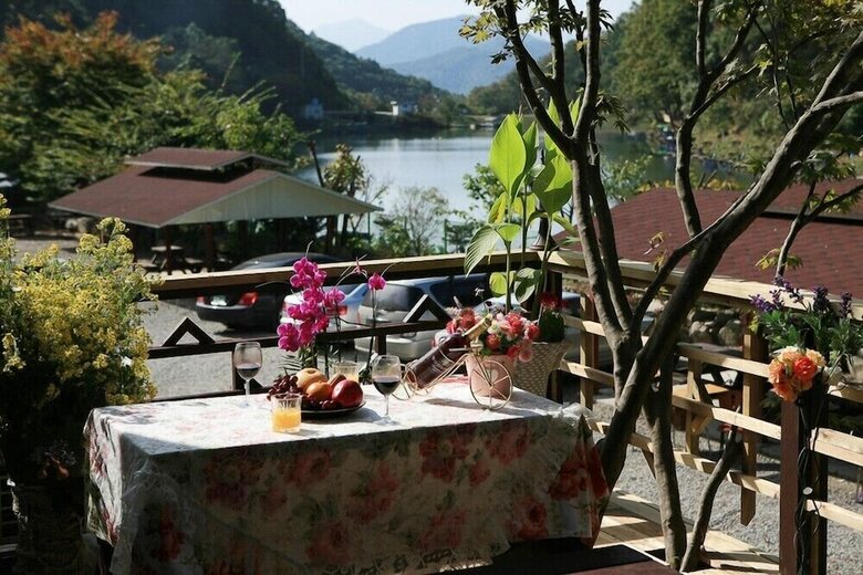 Apartamentos White House On The Lake Pension