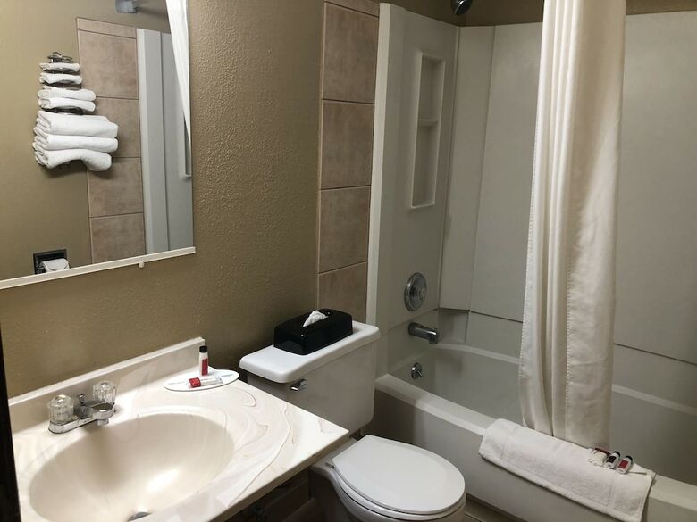 Motel Super 8 By Wyndham Crystal Lake