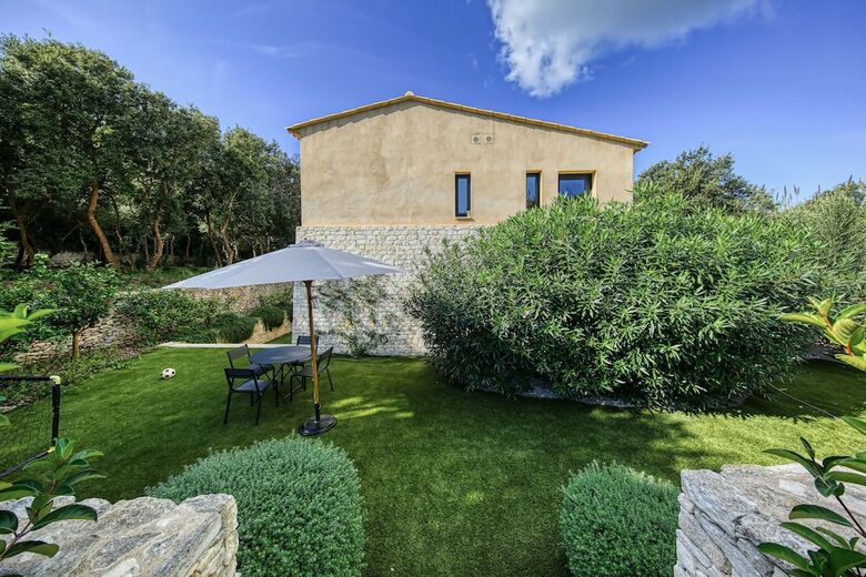 Villa Version Maquis