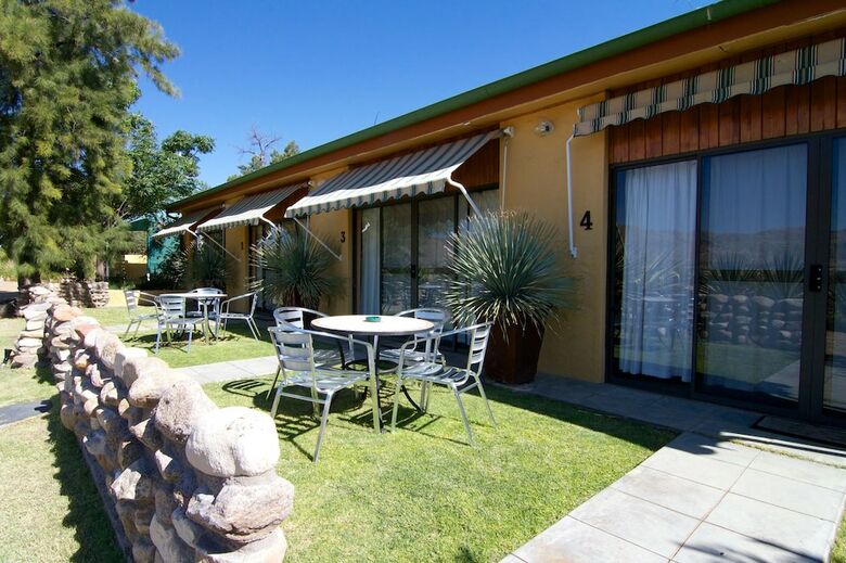 Corona Guest Farm