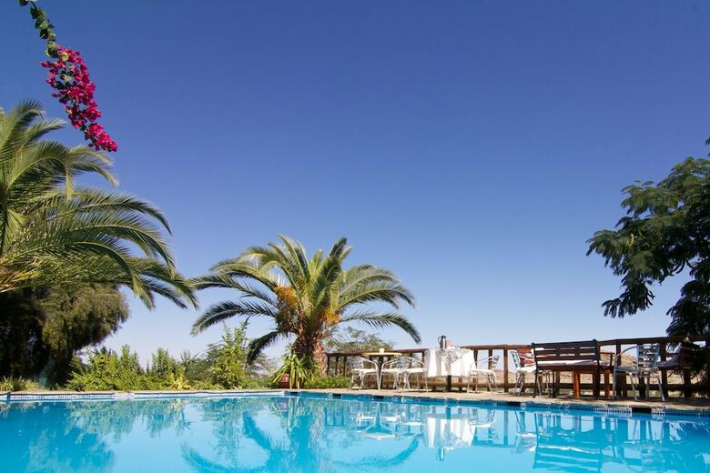 Corona Guest Farm