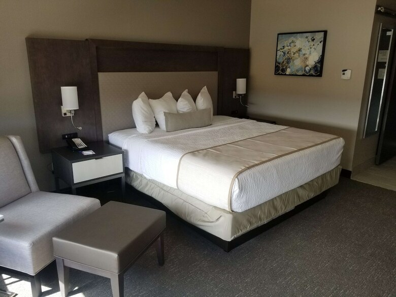 Best Western Plus Executive Residency Rigby's Water World Hotel