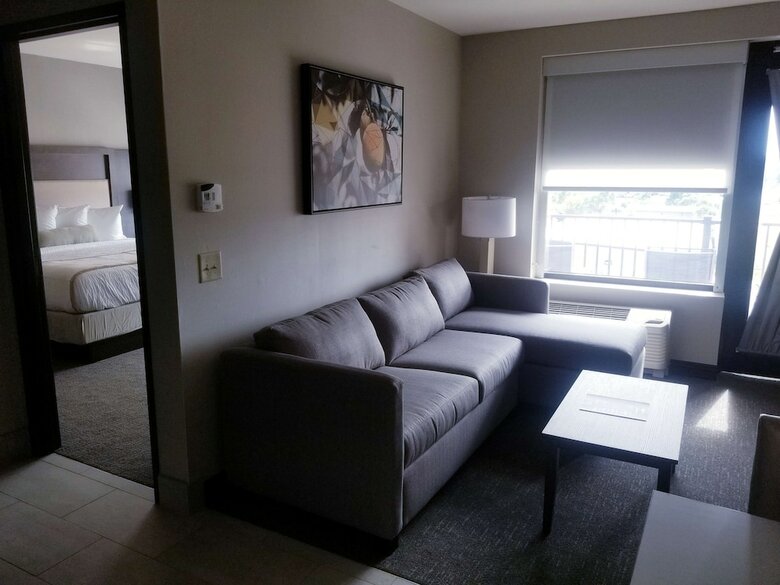 Best Western Plus Executive Residency Rigby's Water World Hotel