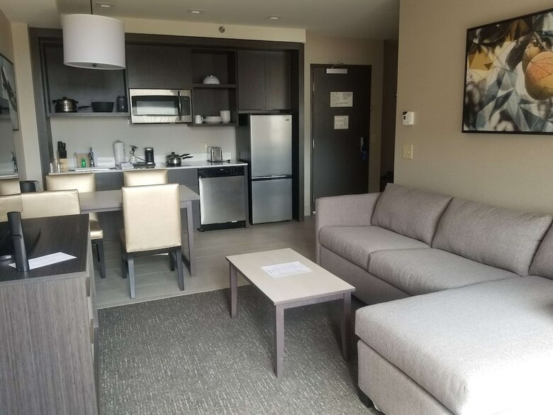 Best Western Plus Executive Residency Rigby's Water World Hotel