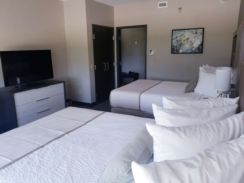 Best Western Plus Executive Residency Rigby's Water World Hotel