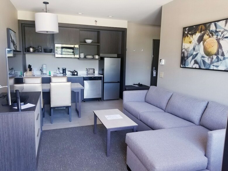 Best Western Plus Executive Residency Rigby's Water World Hotel