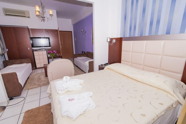 Krikonis Suites Hotel