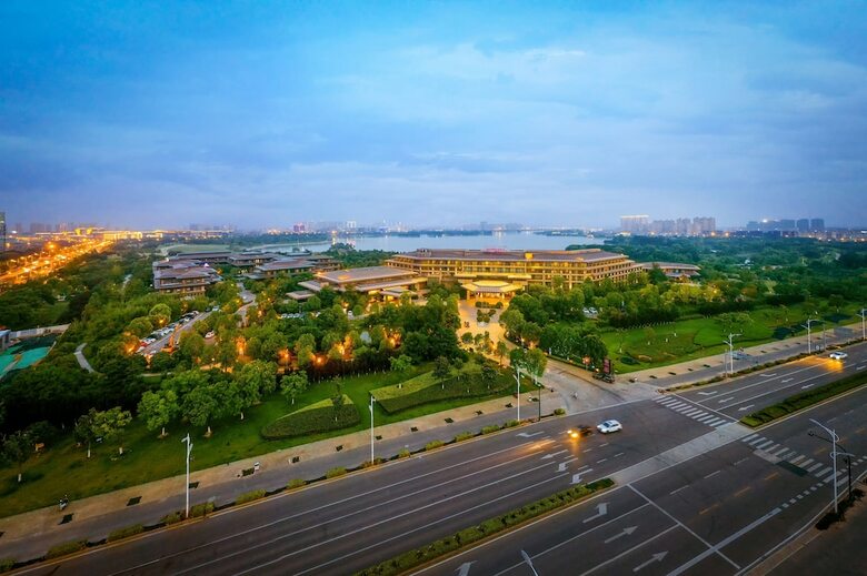 Hotel Crowne Plaza Xuzhou Dalong Lake