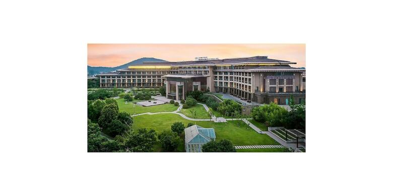 Hotel Crowne Plaza Xuzhou Dalong Lake