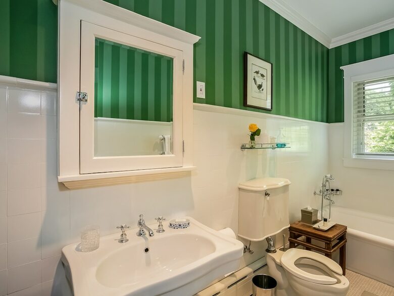 Bed & Breakfast Bishops Hall