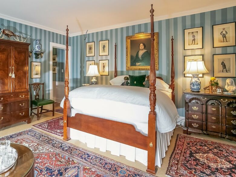 Bed & Breakfast Bishops Hall