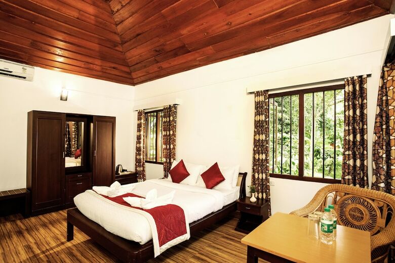 Hotel Crescent Residency